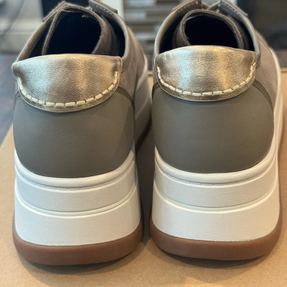 Michael Kors Hayes Platform Sneaker (NWOT)